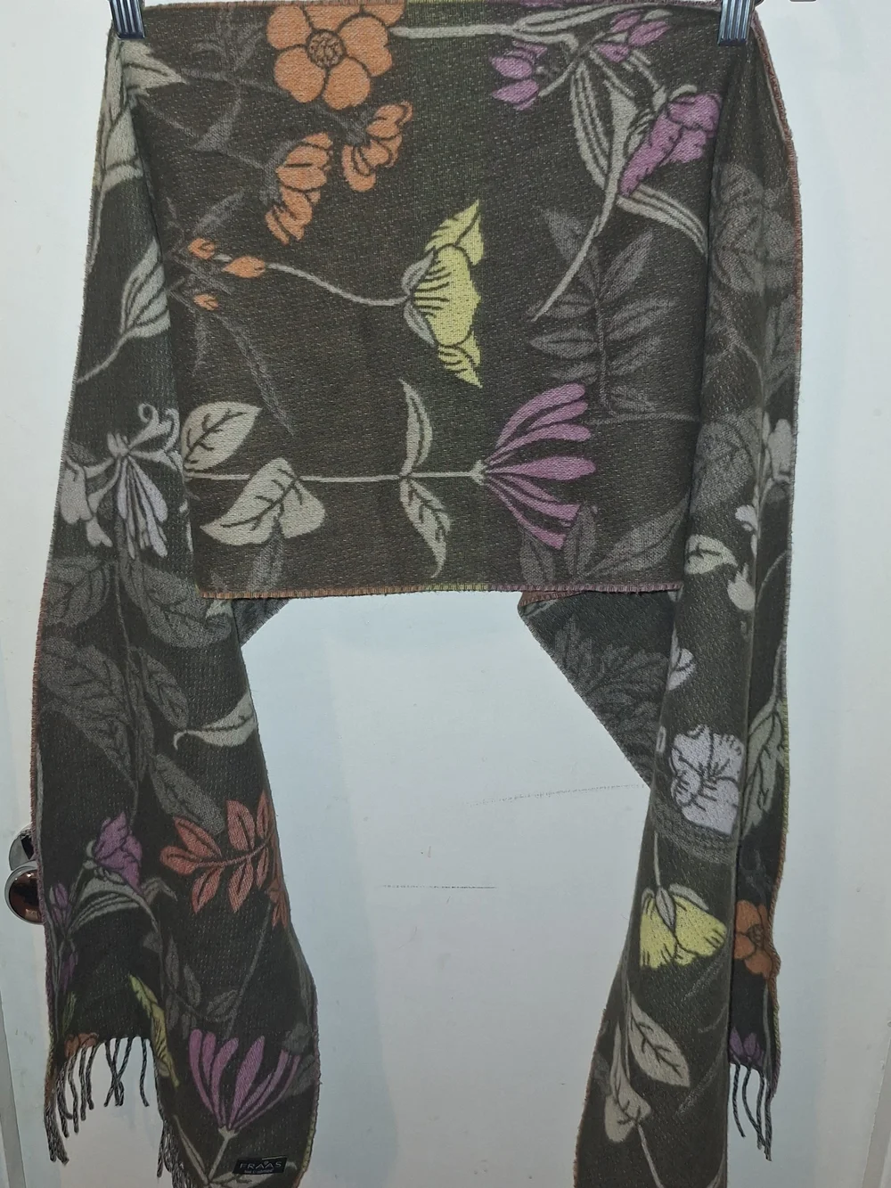 no brand soft woven